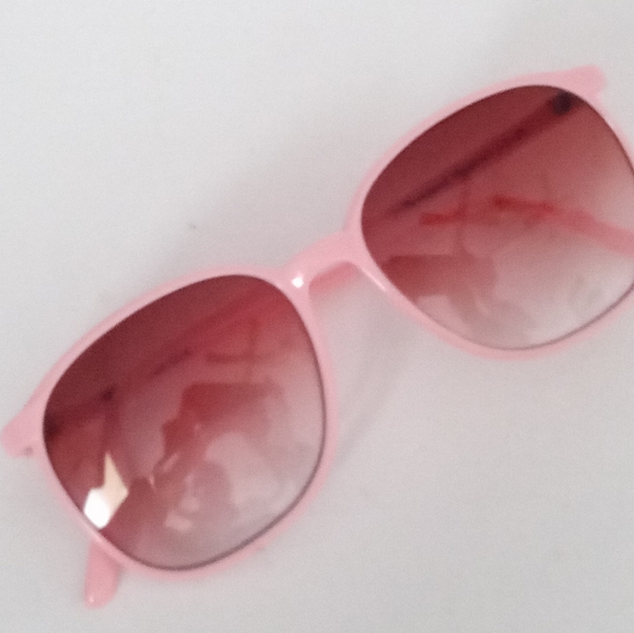 Vintage Mod Pink Sunglasses NOS Barbi - Picture 2 of 5